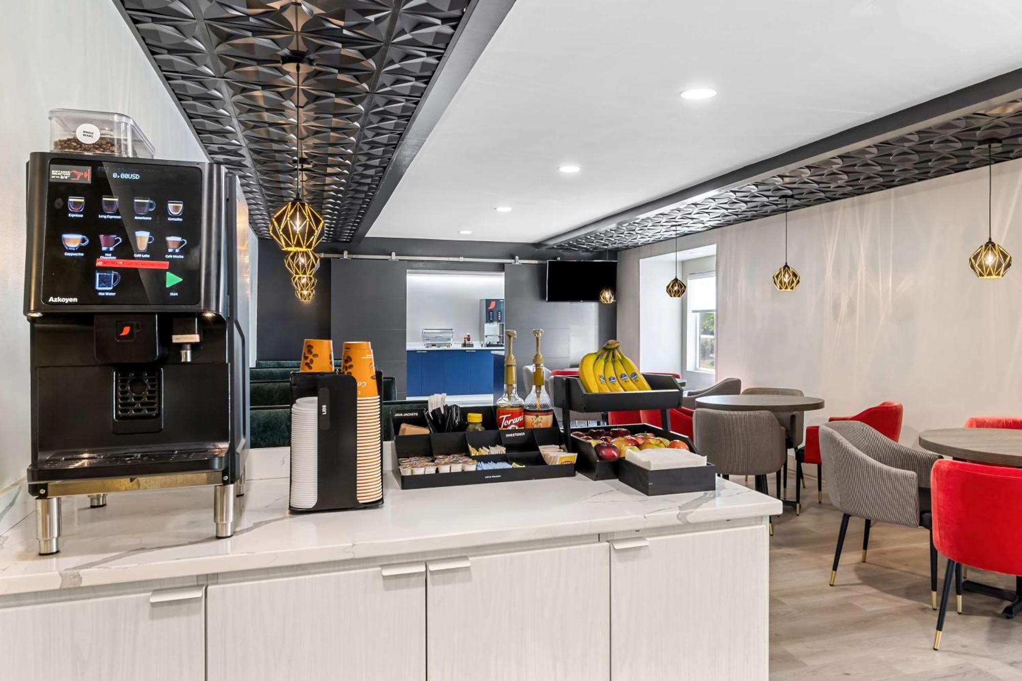 Best Western Buffalo Inn & Suites ภายนอก รูปภาพ