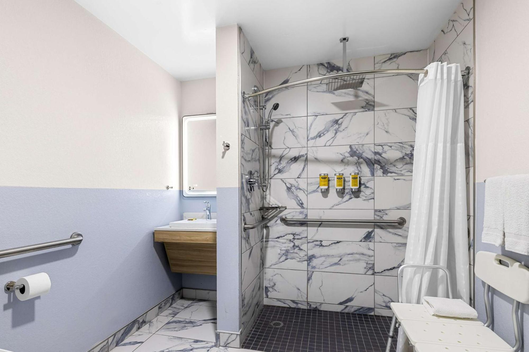 Best Western Buffalo Inn & Suites ภายนอก รูปภาพ