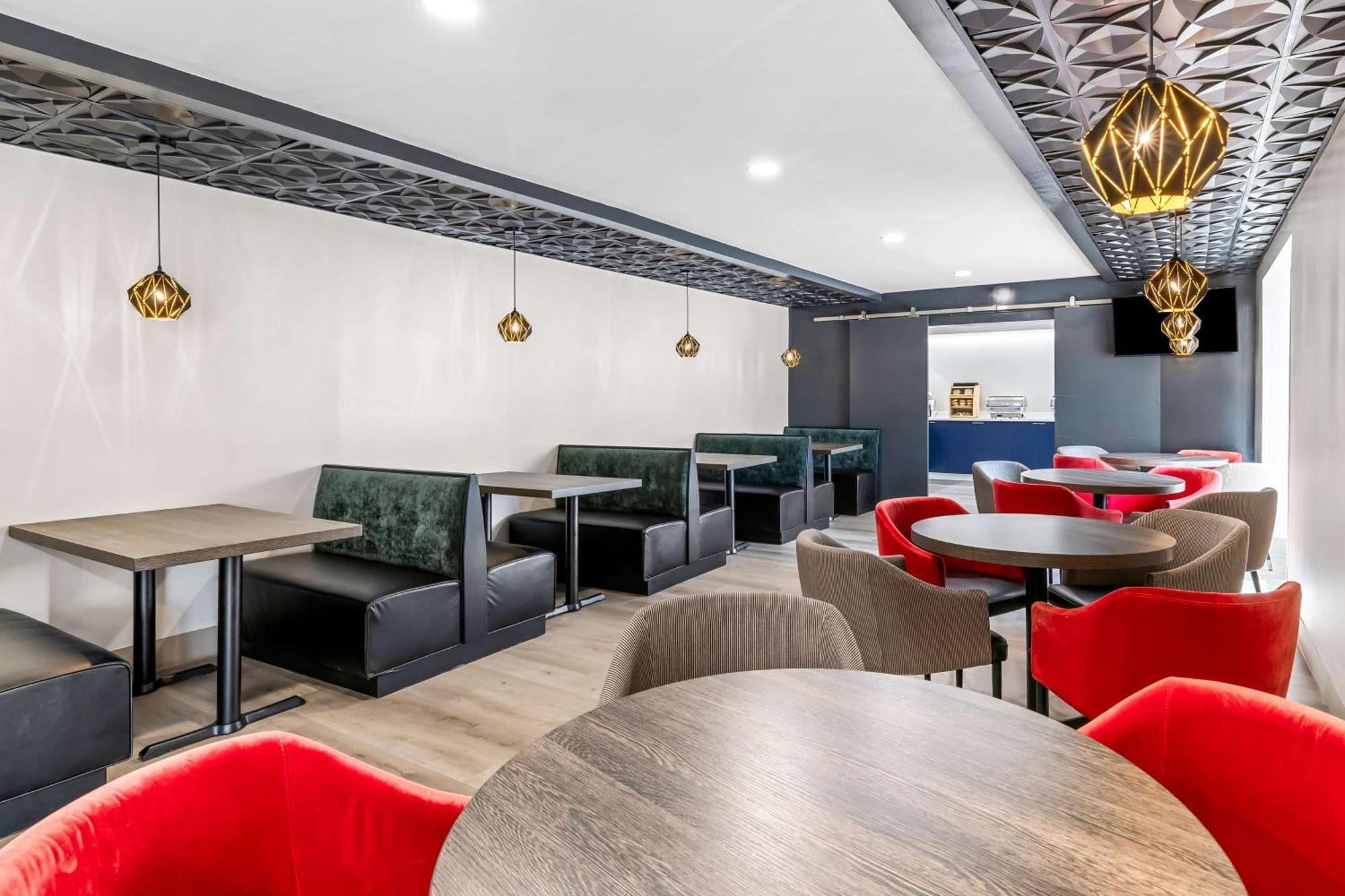 Best Western Buffalo Inn & Suites ภายนอก รูปภาพ