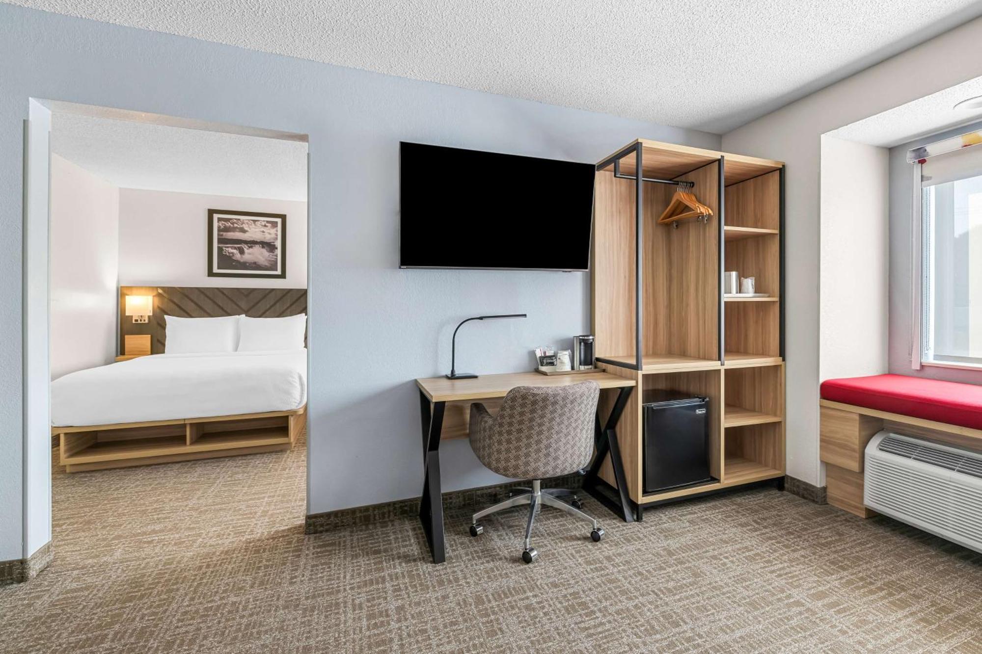 Best Western Buffalo Inn & Suites ภายนอก รูปภาพ