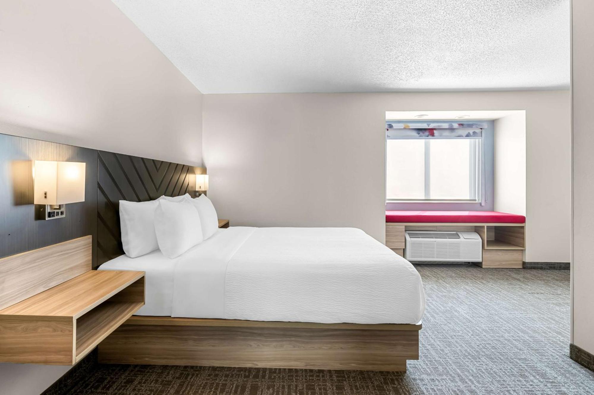 Best Western Buffalo Inn & Suites ภายนอก รูปภาพ